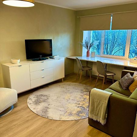 Sunny Apartment, 7 Min With Tram To The Old Town Tallinn Eksteriør bilde