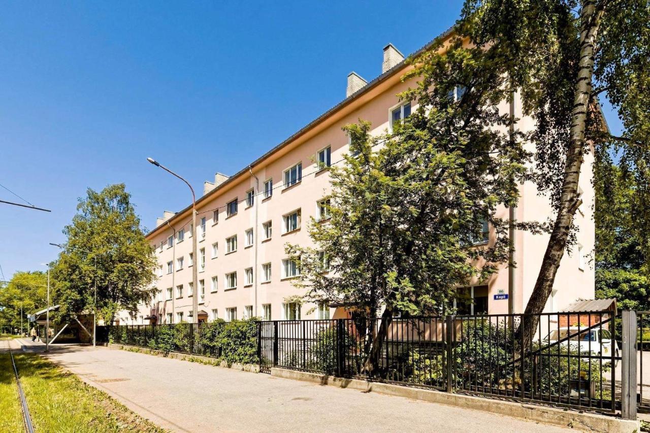 Sunny Apartment, 7 Min With Tram To The Old Town Tallinn Eksteriør bilde
