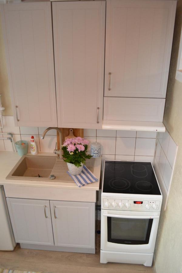 Sunny Apartment, 7 Min With Tram To The Old Town Tallinn Eksteriør bilde