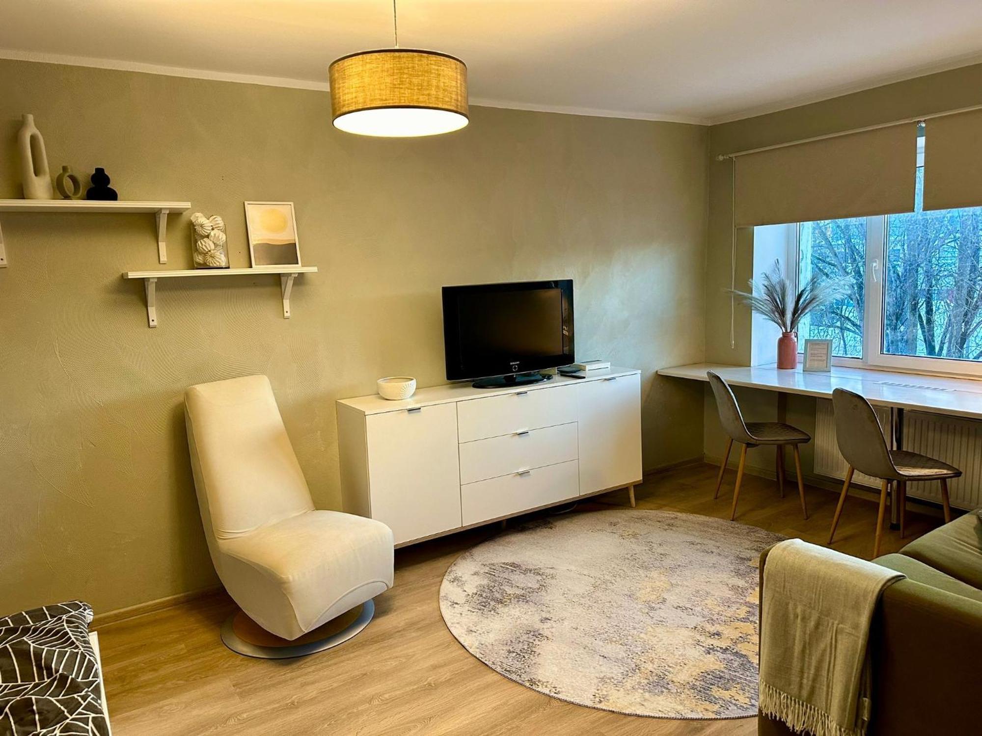 Sunny Apartment, 7 Min With Tram To The Old Town Tallinn Eksteriør bilde