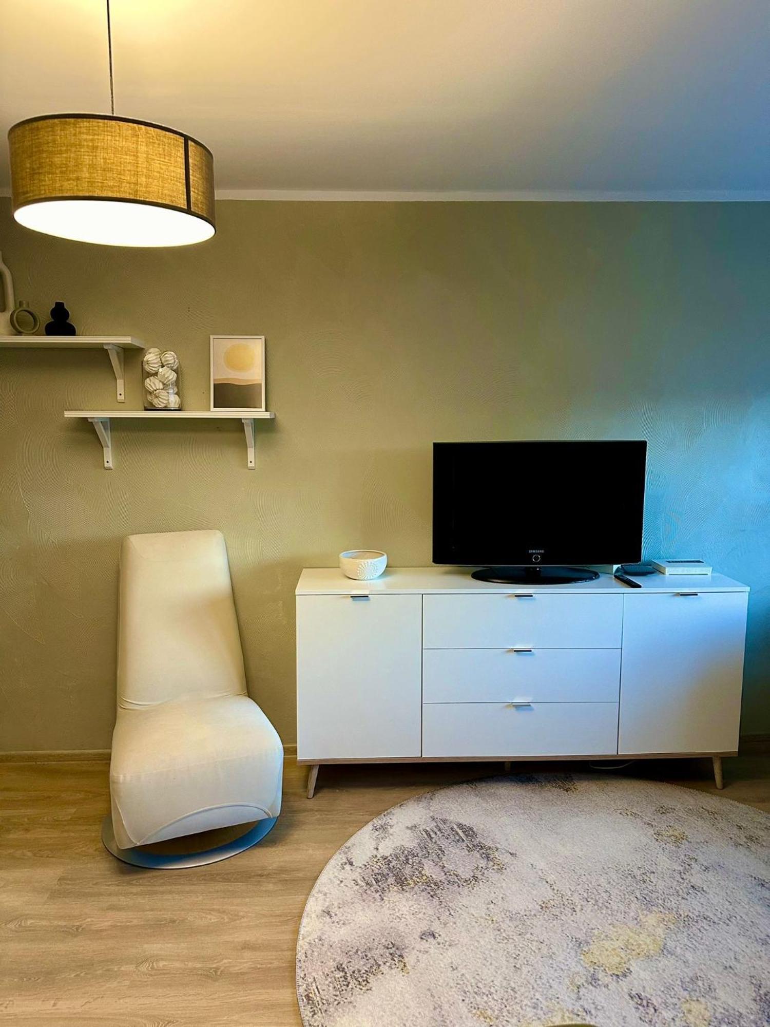 Sunny Apartment, 7 Min With Tram To The Old Town Tallinn Eksteriør bilde